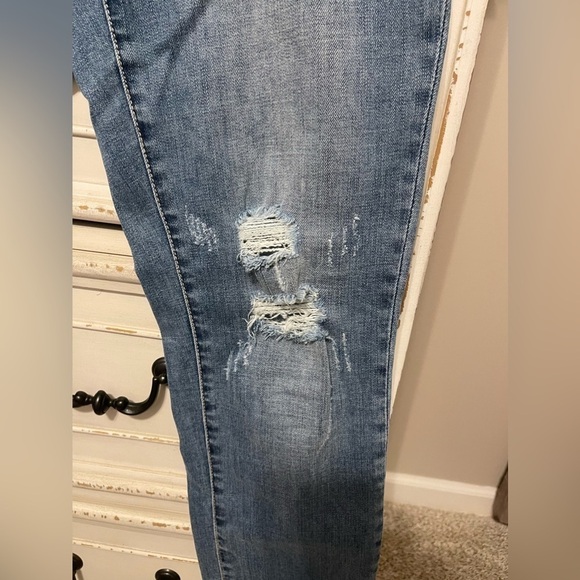 Dear John Madison Girlfriend Cropped Jeans - Picture 3 of 8